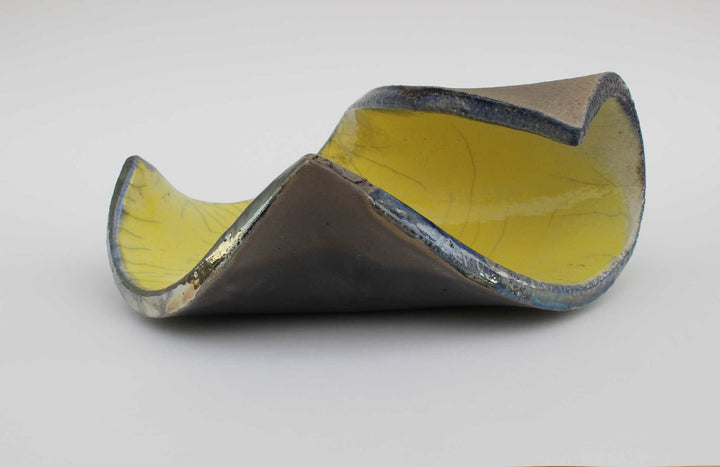 Centrotavola in ceramica realizzato a mano personalizzabile con la tecnica Raku artigianto ticinese neeDesign