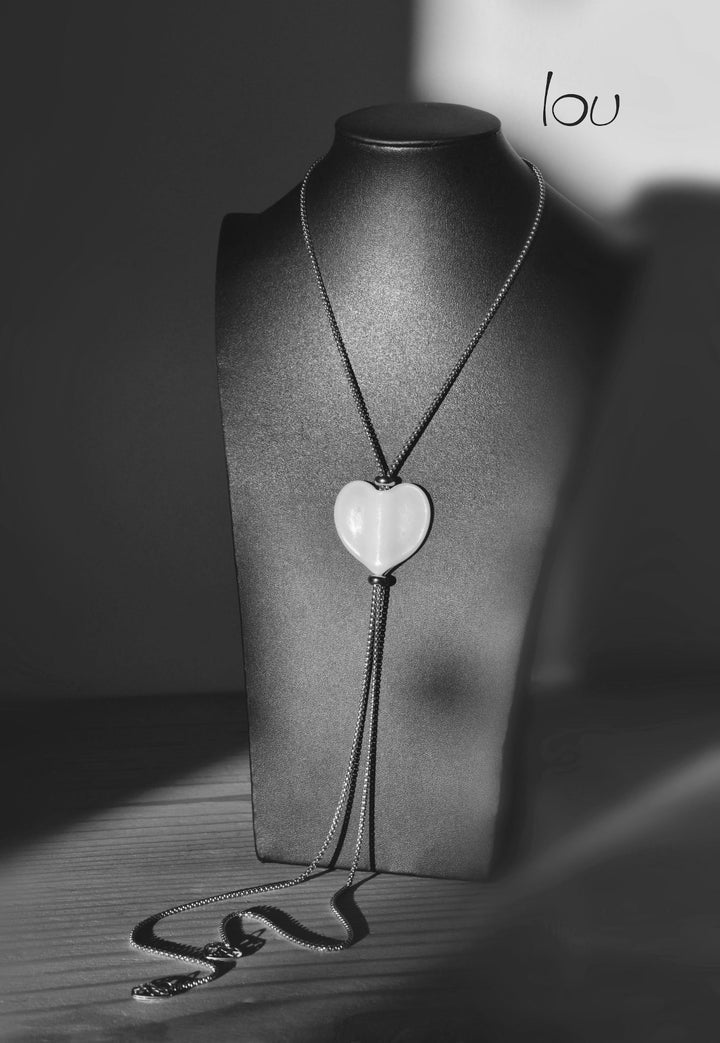 Collana con ciondolo in vetro-fusione realizzata a mano personalizzabile artigianato ticinese needesign